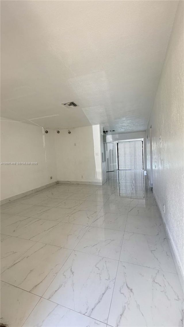 1009 NE 2nd St , Hallandale Beach, FL 33009 Photo
