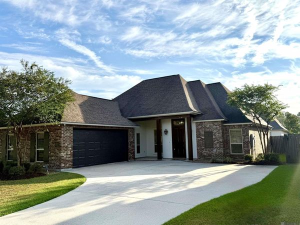 12084 Rotterdam Ave, Geismar, LA 70734