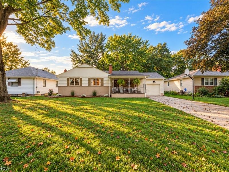 1966 Cranbrook Drive, Youngstown, OH 44511 Photo 3
