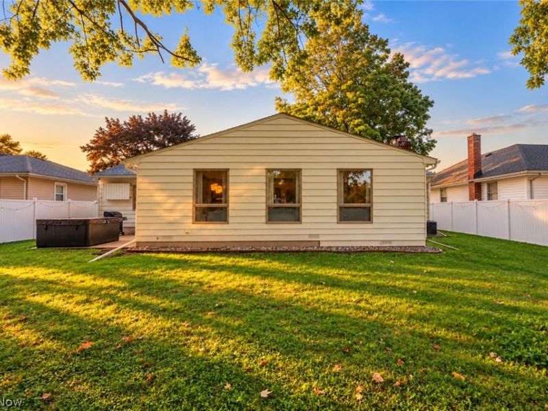 1966 Cranbrook Drive, Youngstown, OH 44511 Photo 43