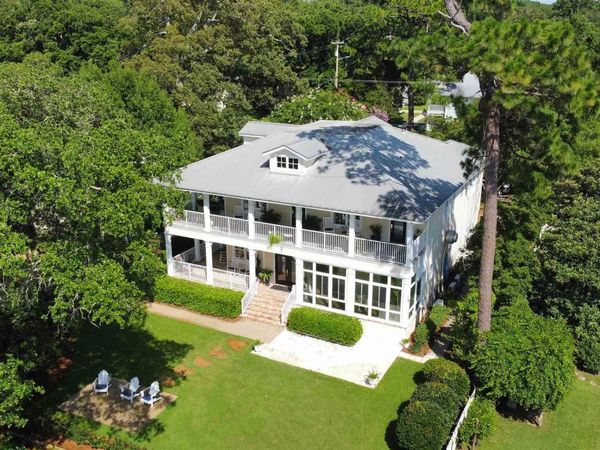 202 S Mobile St, Fairhope, AL 36532
