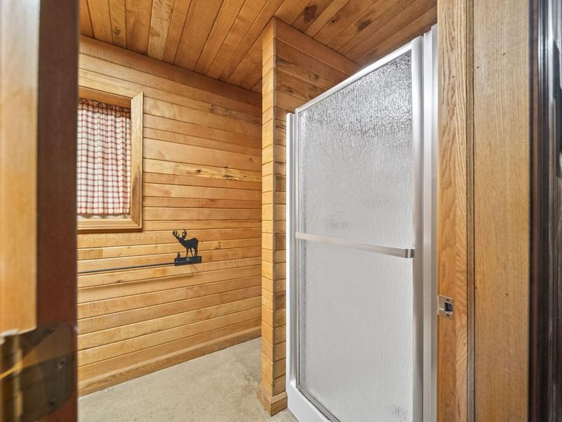 15909 Middlefork Road, Laurelville, OH 43135 Photo 22
