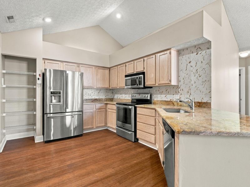 455 Cantering Place W, Unit 13, Columbus, OH 43230 Photo 13