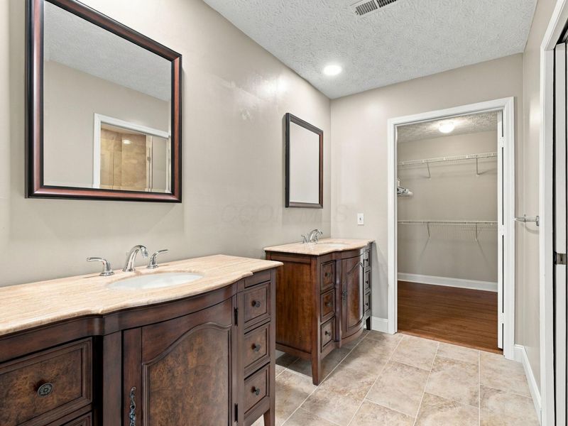 455 Cantering Place W, Unit 13, Columbus, OH 43230 Photo 21