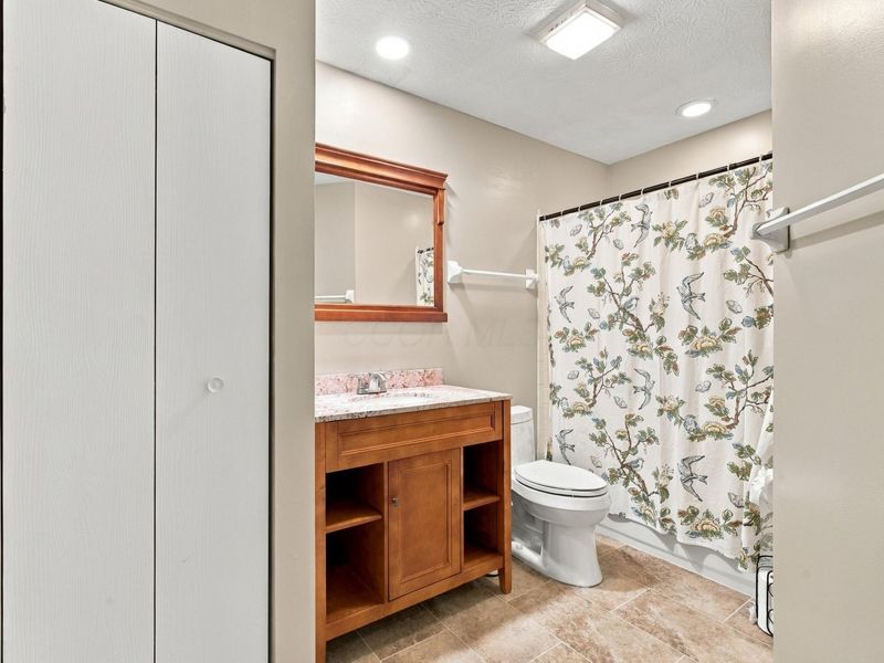 455 Cantering Place W, Unit 13, Columbus, OH 43230 Photo 30