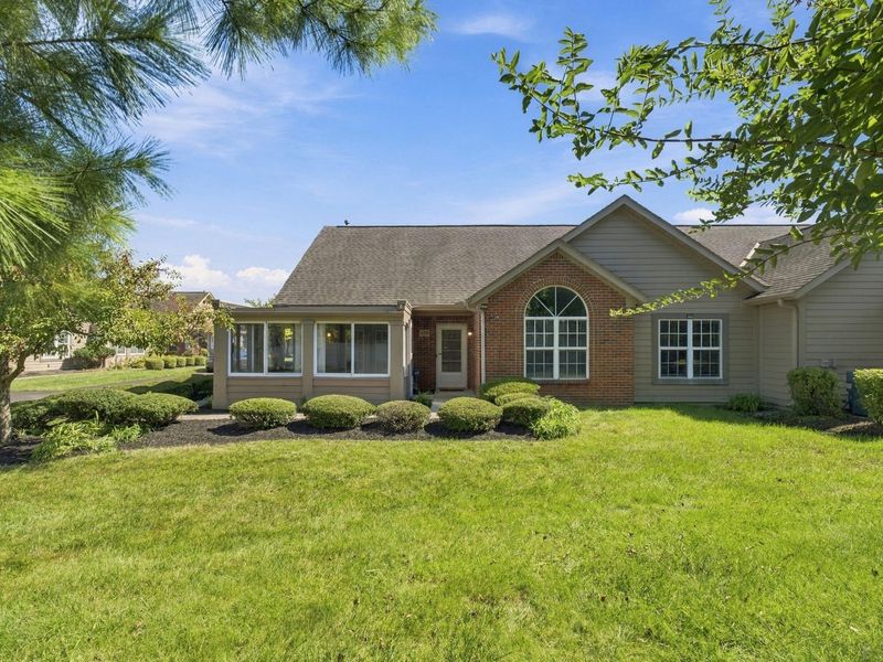 455 Cantering Place W, Unit 13, Columbus, OH 43230 Photo 4