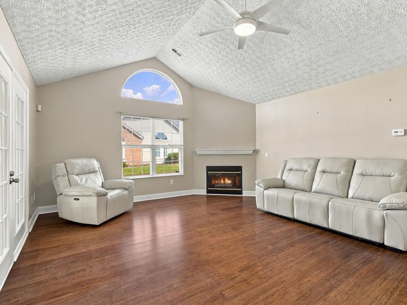 455 Cantering Place W, Unit 13, Columbus, OH 43230 Photo 8