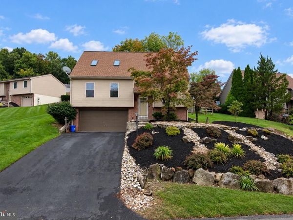 222 WEXHAM DRIVE, READING, PA 19607
