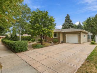 2831 Edgewood Drive N Fargo, ND 58102