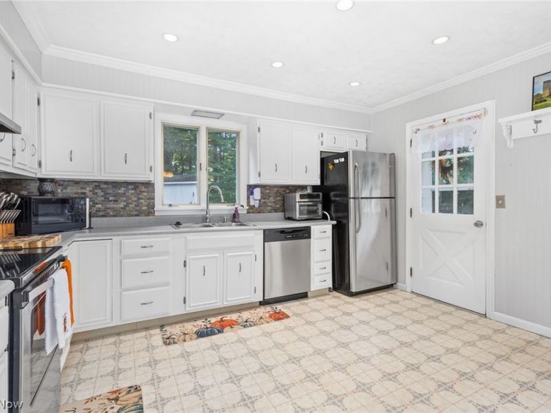574 Township Road 101, West Salem, OH 44287 Photo 5