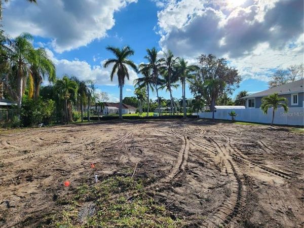 6915 9TH AVENUE NW, BRADENTON, FL 34209
