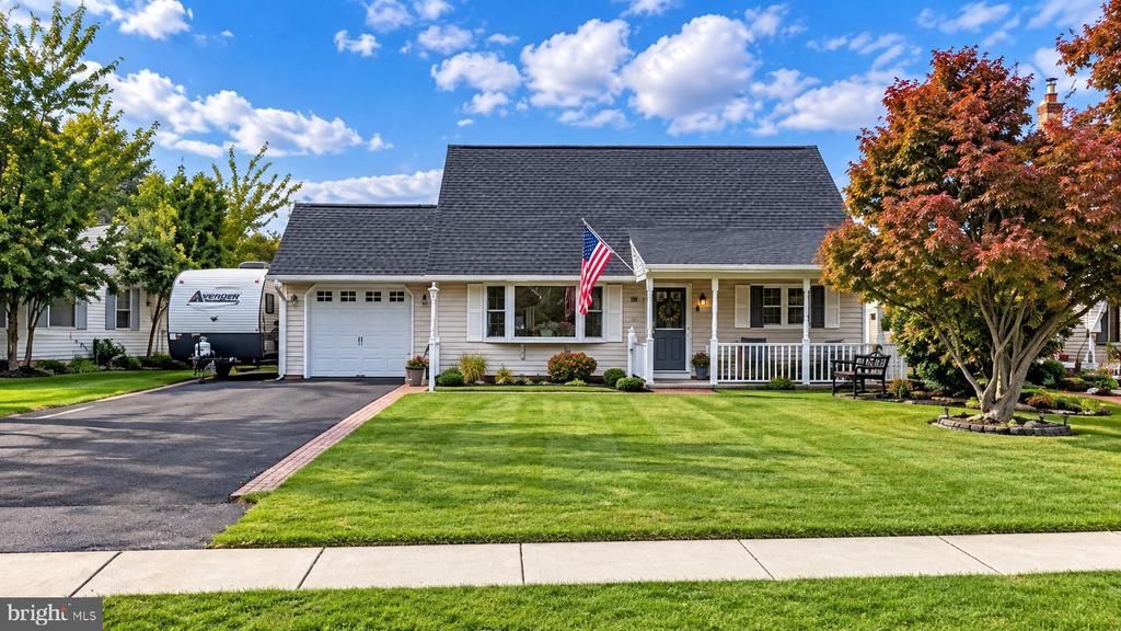 204 ELDERBERRY DRIVE, LEVITTOWN, PA 19054