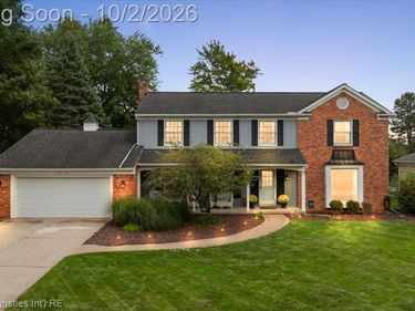 36342 Old Homestead Drive, Farmington Hills, Mi 48335