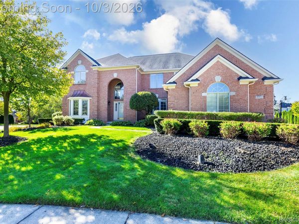45932 Ashford Circle, Novi, Mi 48374