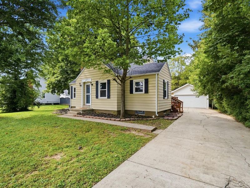407 W Lomar Avenue, Carlisle, OH 45005 Photo 3