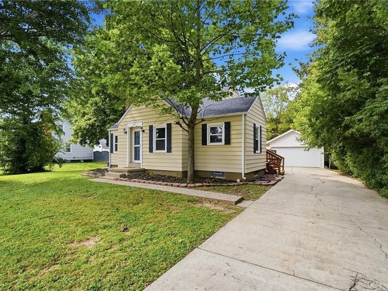 407 W Lomar Avenue, Carlisle, OH 45005 Photo 3