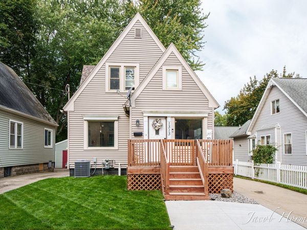 1313 N Jenison Avenue, Lansing, MI 48915