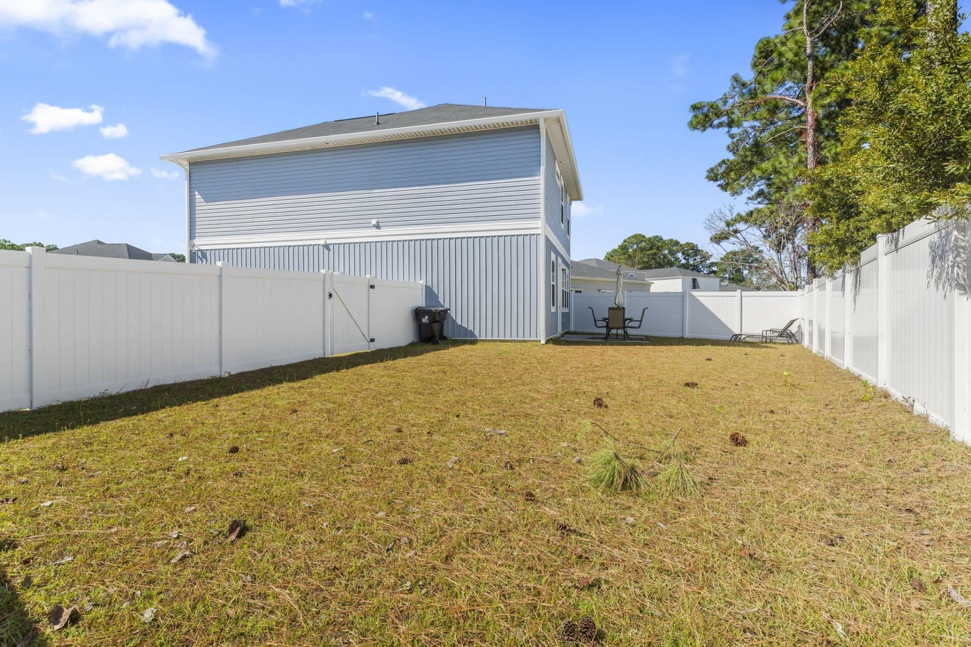 78 S Reindeer Rd. Photo 33