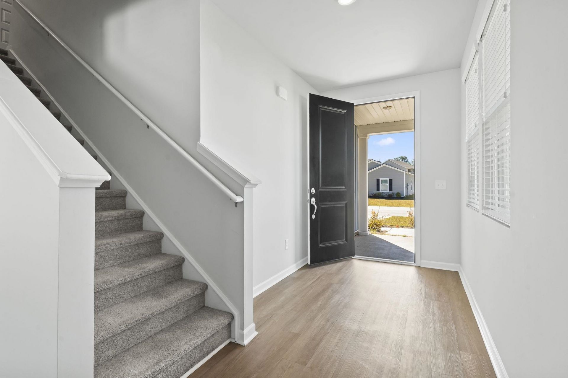 78 S Reindeer Rd. Photo 5