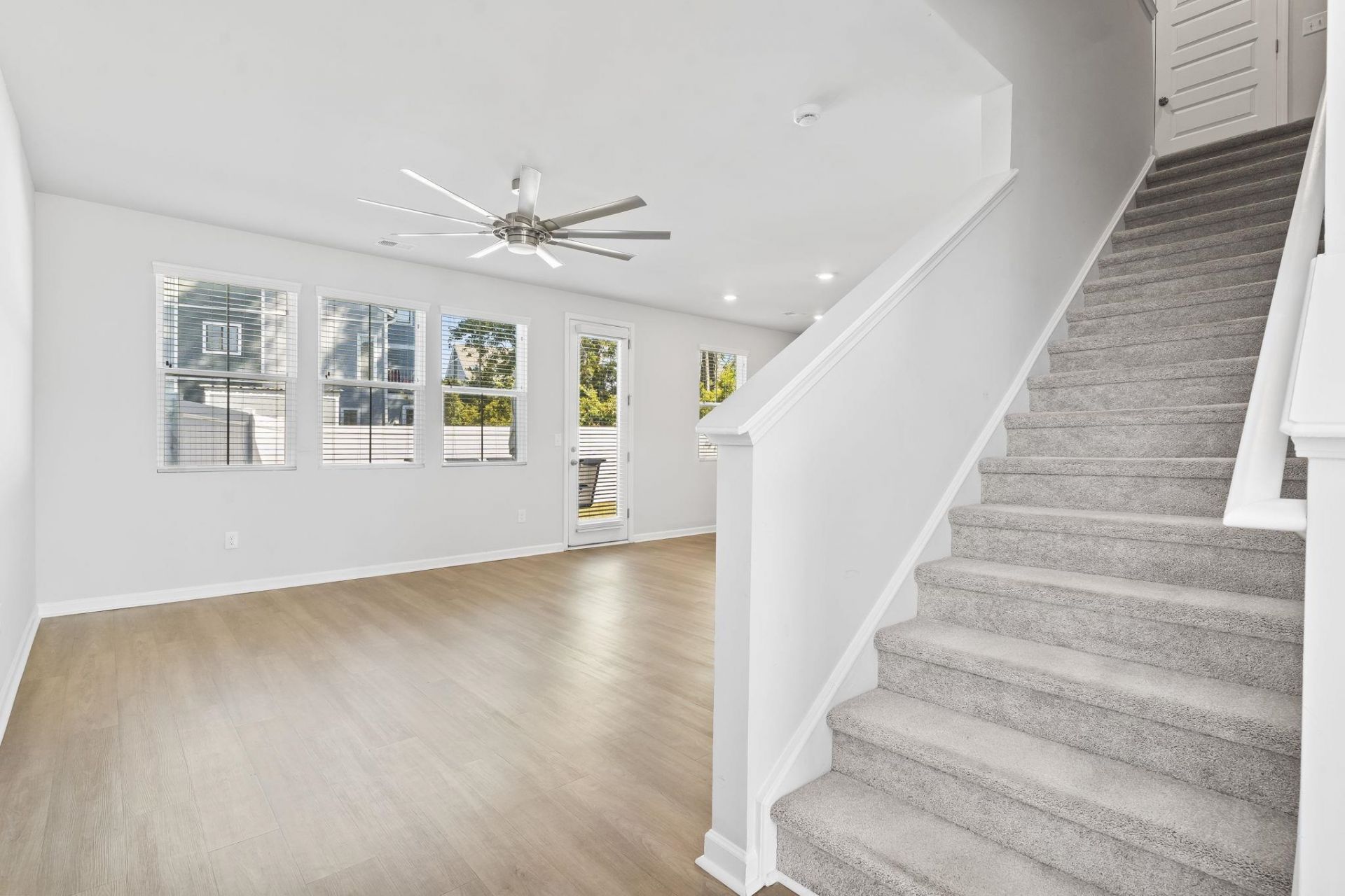 78 S Reindeer Rd. Photo 7