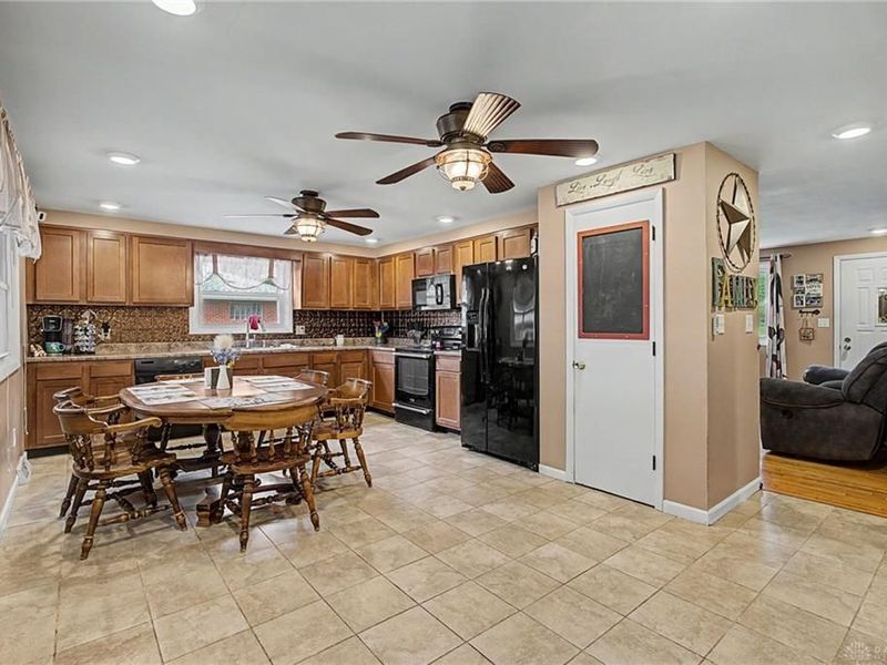4143 Middle Urbana Road, Springfield, OH 45503 Photo 7