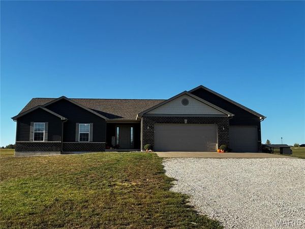 135 White Wildlife Road , Silex, MO 63377