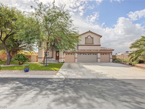 6915 Cedar Basin Avenue , Las Vegas, NV 89142