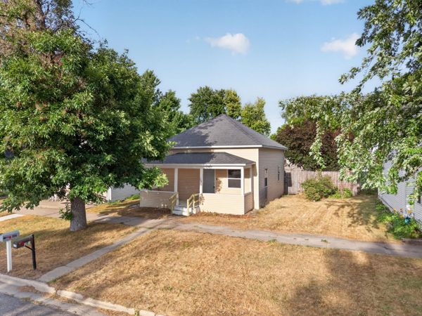 104 2nd Street NE, Barnesville, MN 56514