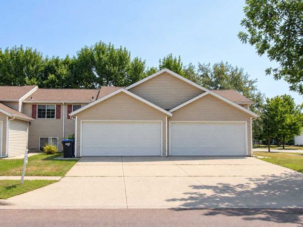 3526 32nd Street S, Fargo, ND 58104