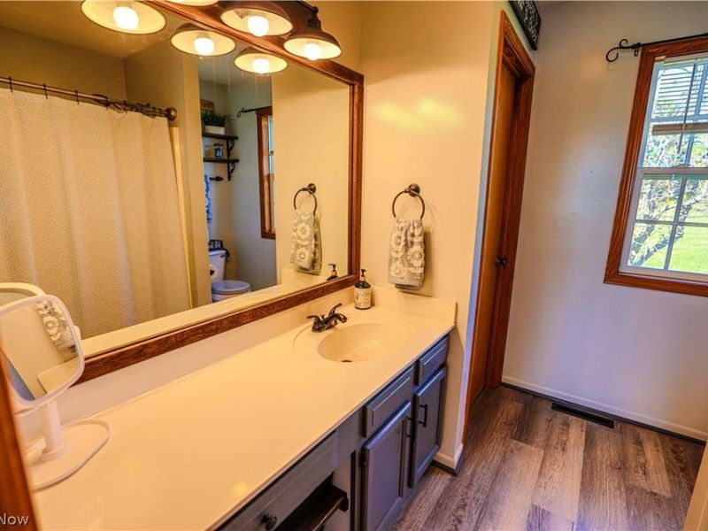 9142 Lisbon Street E, East Canton, OH 44730 Photo 18