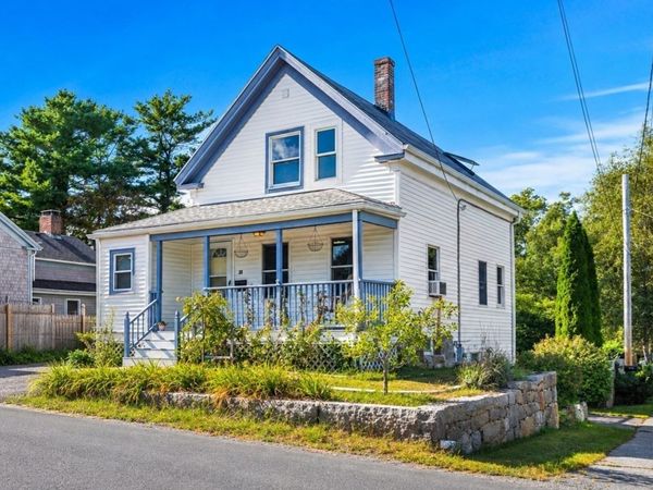 38 Pigeon Hill St, Rockport, MA 01966