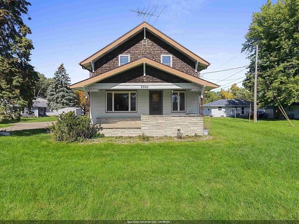 2500 E NEWBERRY STREET, Appleton, WI 54915