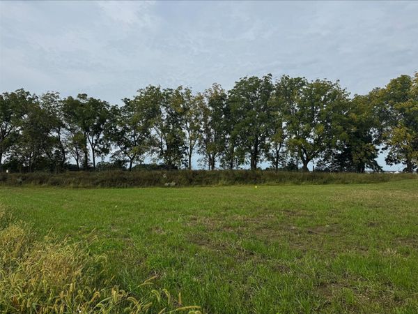 1445 S Auburn Place, West Des Moines, IA 50266