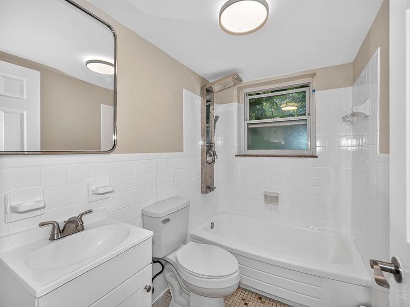 1275 Sunset Avenue, Cincinnati, OH 45205 Photo 9