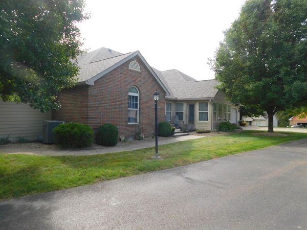 537 Edgehill Circle, Logan, OH 43138