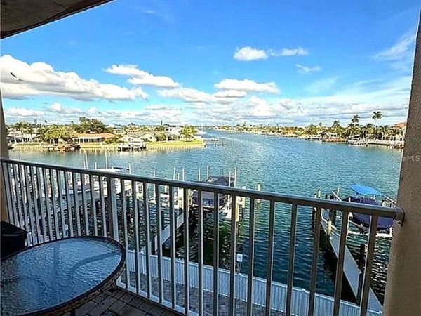 11605 3RD STREET E, Unit 306, TREASURE ISLAND, FL 33706