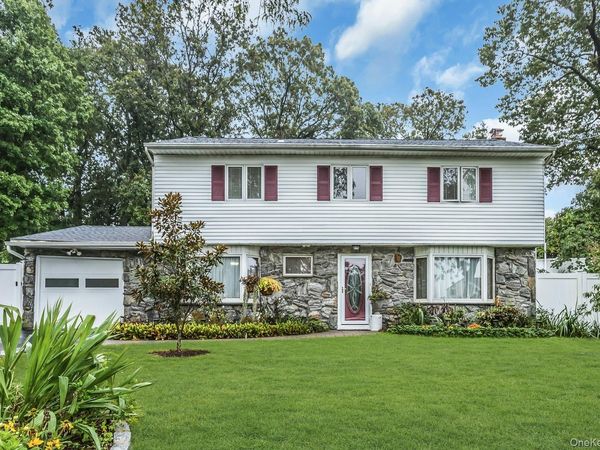 22 Rolling Hills Drive, Huntington Station, NY 11746