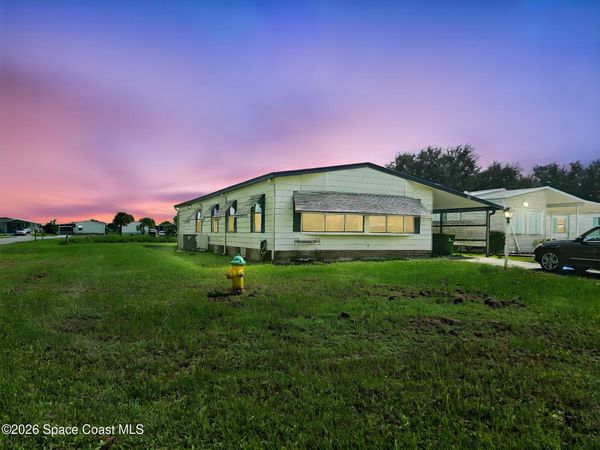 1302 Waterway Drive , Barefoot Bay, FL 32976