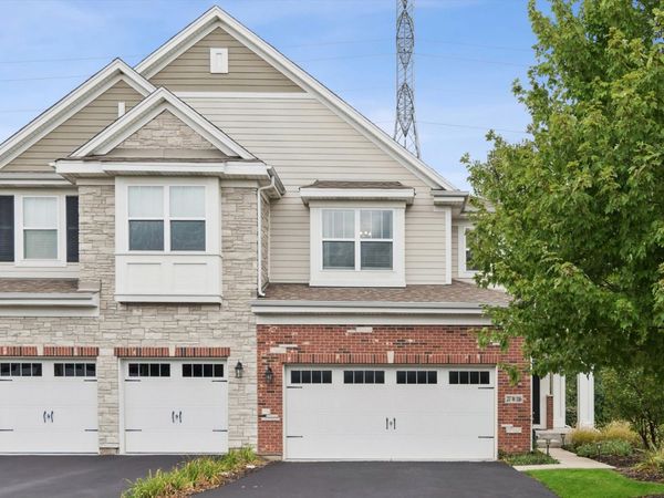 27W116 Redbud Lane , Winfield, IL 60190