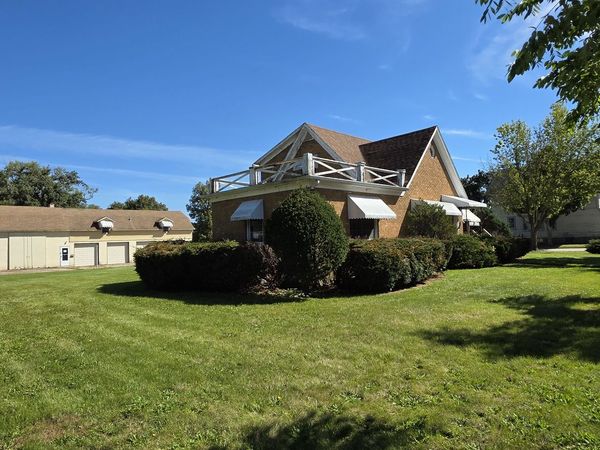 302 Washington Street , Algonquin, IL 60102
