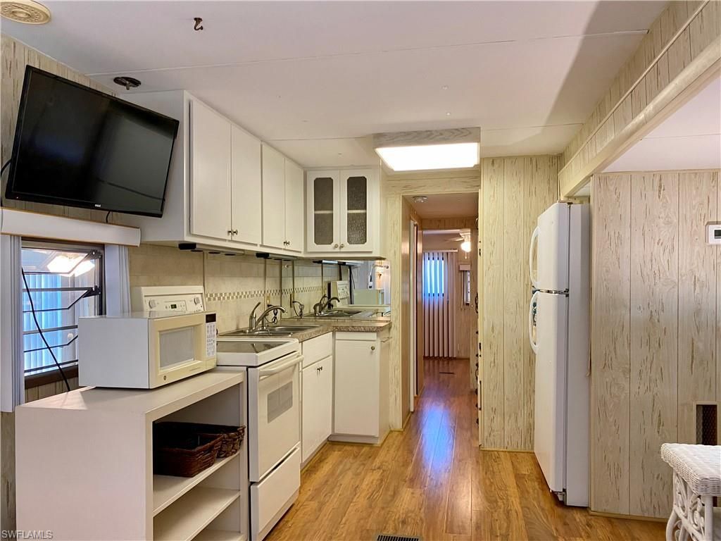 14 Pearl Dr , Unit 14P, Naples, FL 34114 Photo