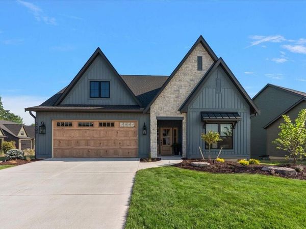 3409 Broadleaf Lane, Jenison, MI 49428