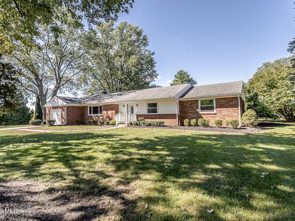 3838 Albon Road, Monclova, OH 43542