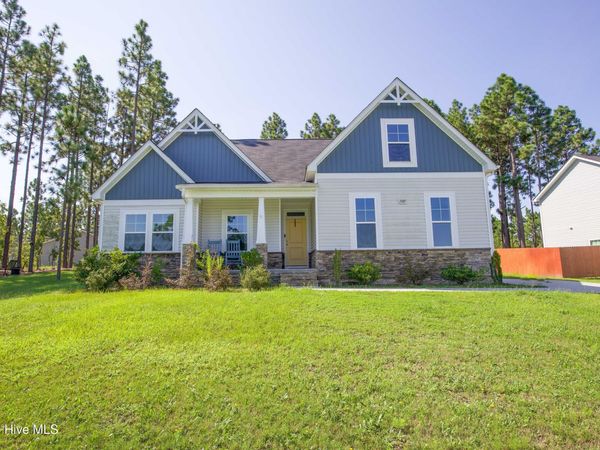 1385 Whitney Drive, Aberdeen, NC 28315