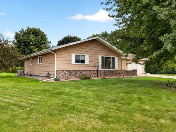 105 Fireside Place, La Crescent, MN 55947