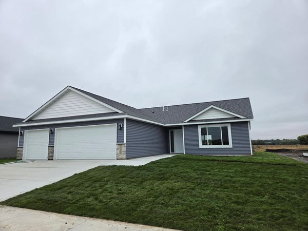 1088 Cullen Street, Saint Peter, MN 56082