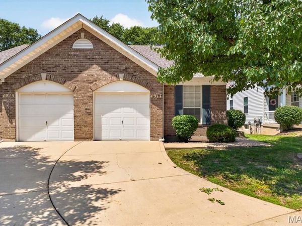 4917 Hurstborough Court , Hazelwood, MO 63042