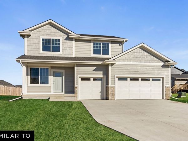 1208 Mulberry Drive NW, Bondurant, IA 50035