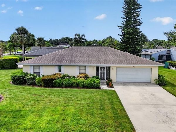450 Huntington DR , NAPLES, FL 34109