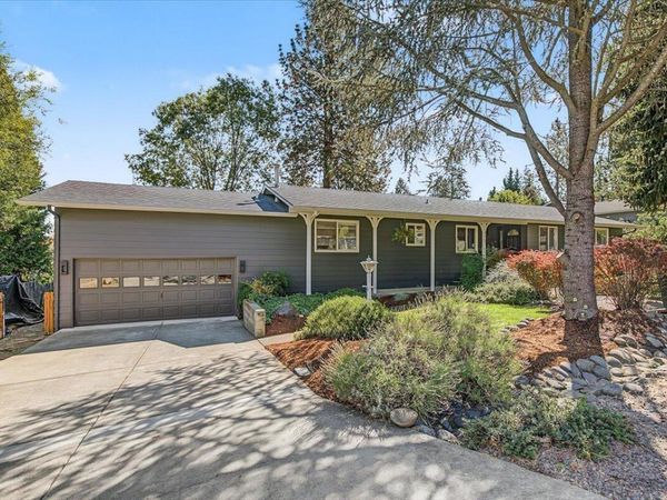 215 Stagecoach Drive, Jacksonville, OR 97530